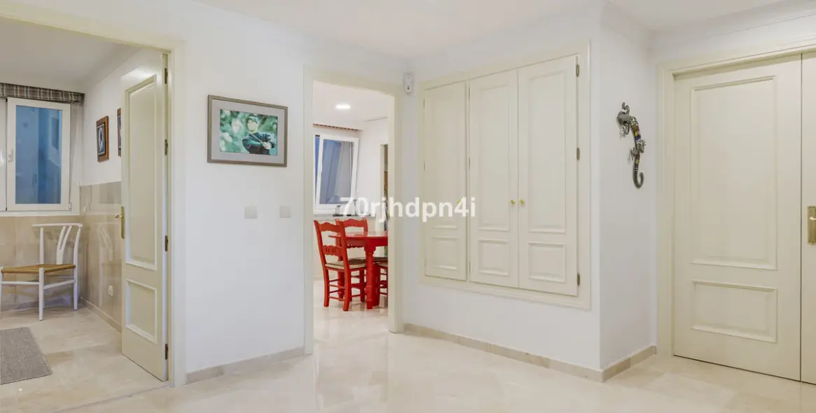 Sale of detached villa in Benahavís 37