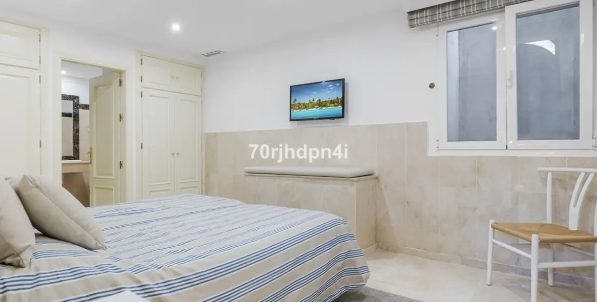 Sale of detached villa in Benahavís 63