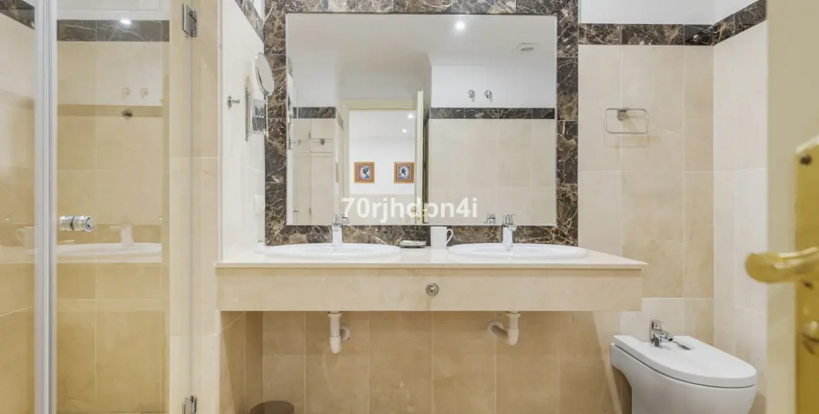 Sale of detached villa in Benahavís 67