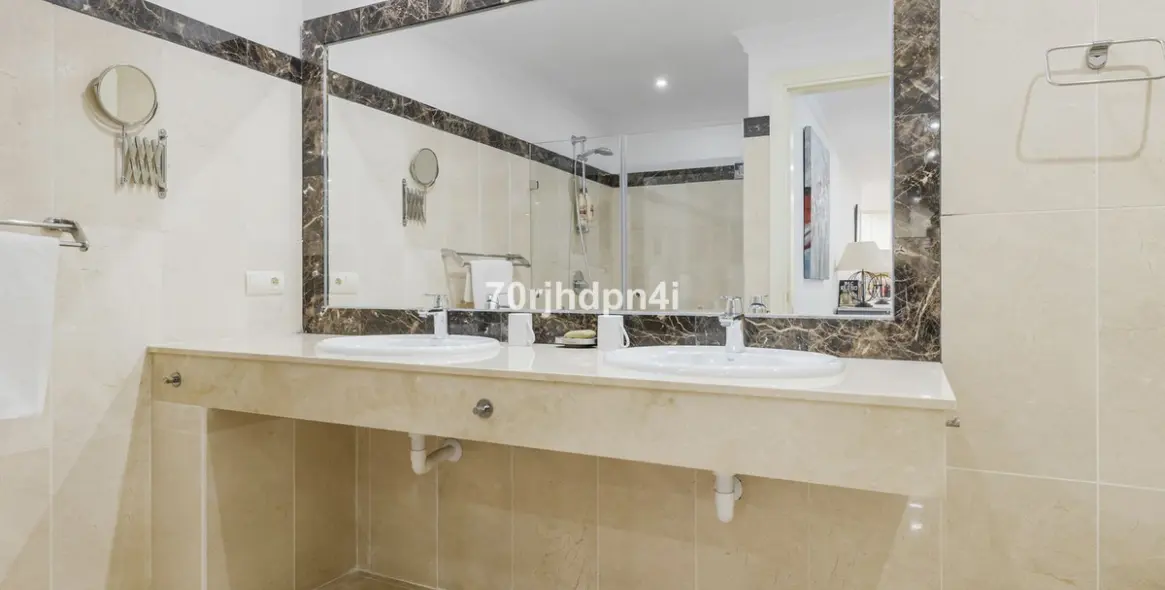 Sale of detached villa in Benahavís 69