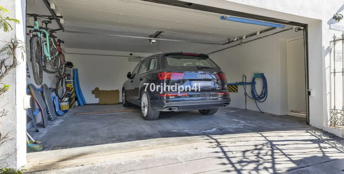 Sale of detached villa in Benahavís 102