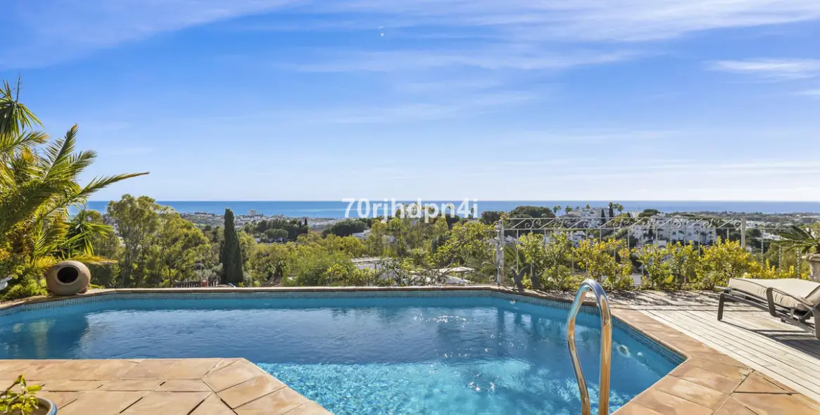 Sale of detached villa in Benahavís 104