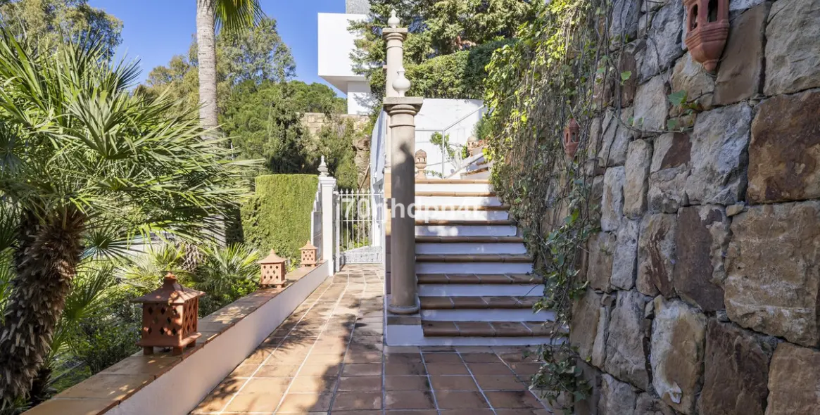 Sale of detached villa in Benahavís 114