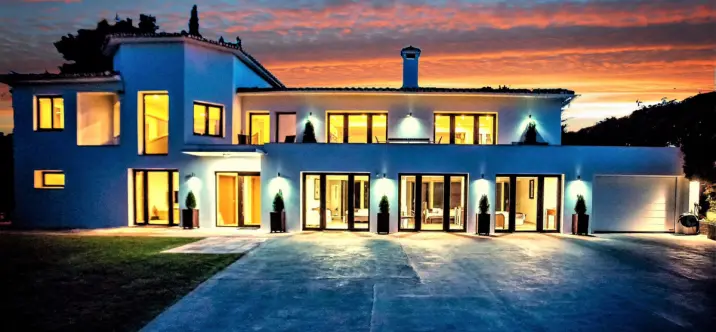Sale of detached villa in San Pedro de Alcántara 0