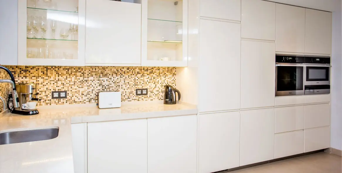 Sale of detached villa in San Pedro de Alcántara 15