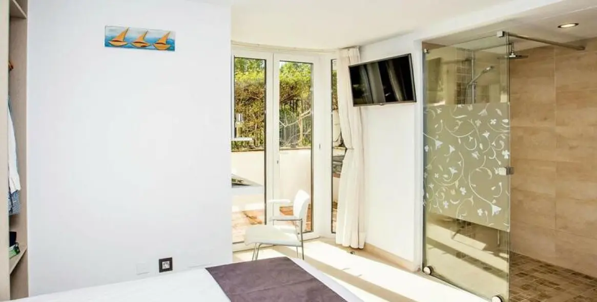 Sale of detached villa in San Pedro de Alcántara 21
