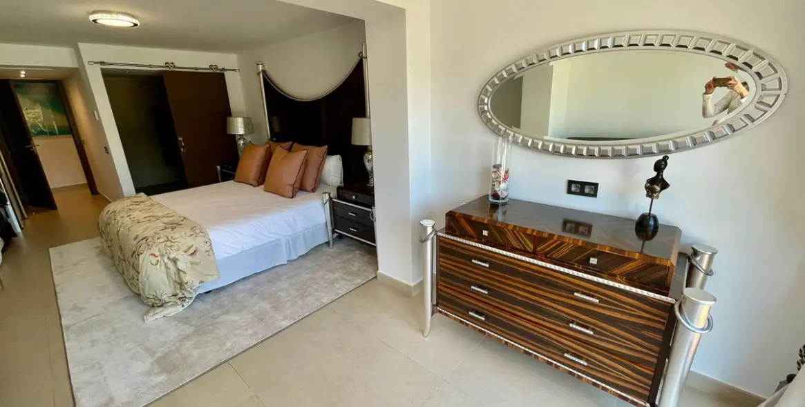 Sale of detached villa in San Pedro de Alcántara 51