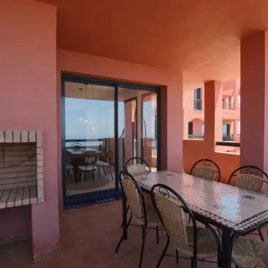 Long-term rent of middle floor apartment in Calahonda