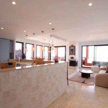Long-term rent of middle floor apartment in Calahonda