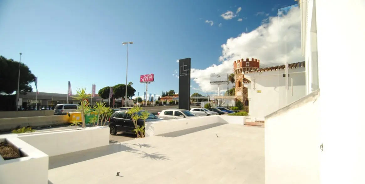 Долгосрочная аренда магазина в Elviria 1