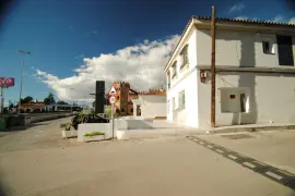 Image 4 thumb