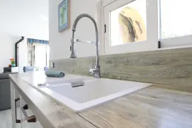 Image 13 thumb
