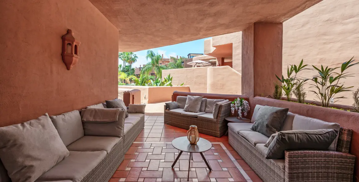 Long-term rent of middle floor apartment in Estepona 6