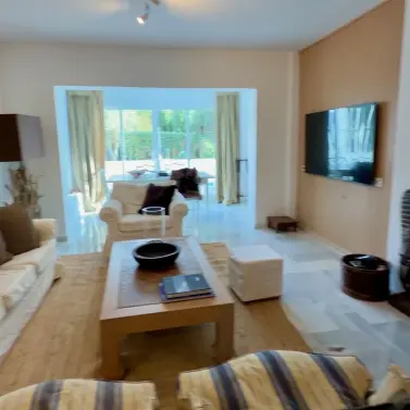 Alquiler a largo plazo de apartamento en planta baja en Marbella