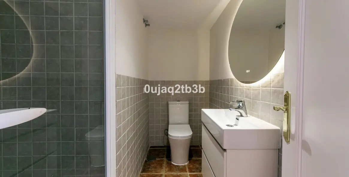 Long-term rent of townhouse in El Paraiso 16