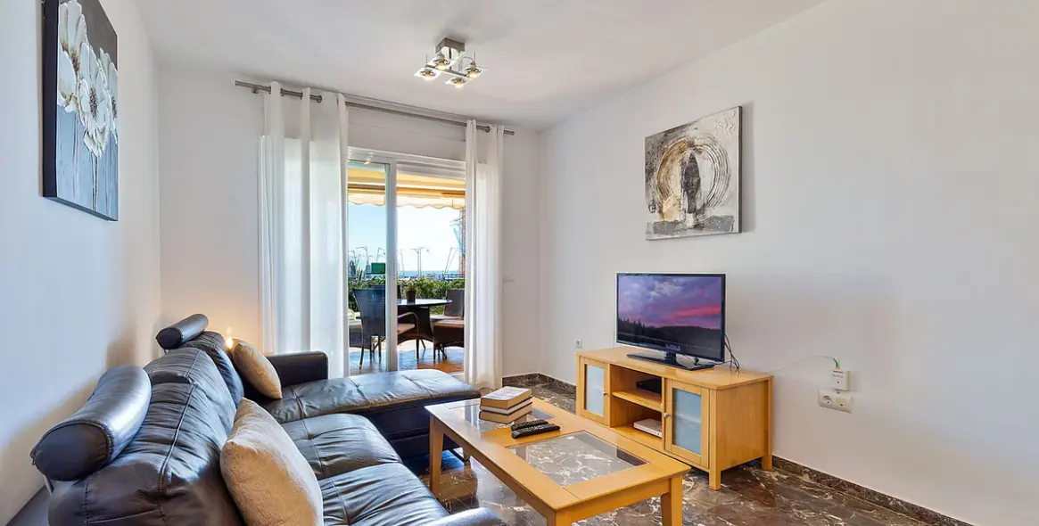 Sale of ground floor apartment in Fuengirola 8