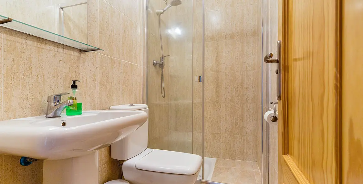 Sale of ground floor apartment in Fuengirola 18