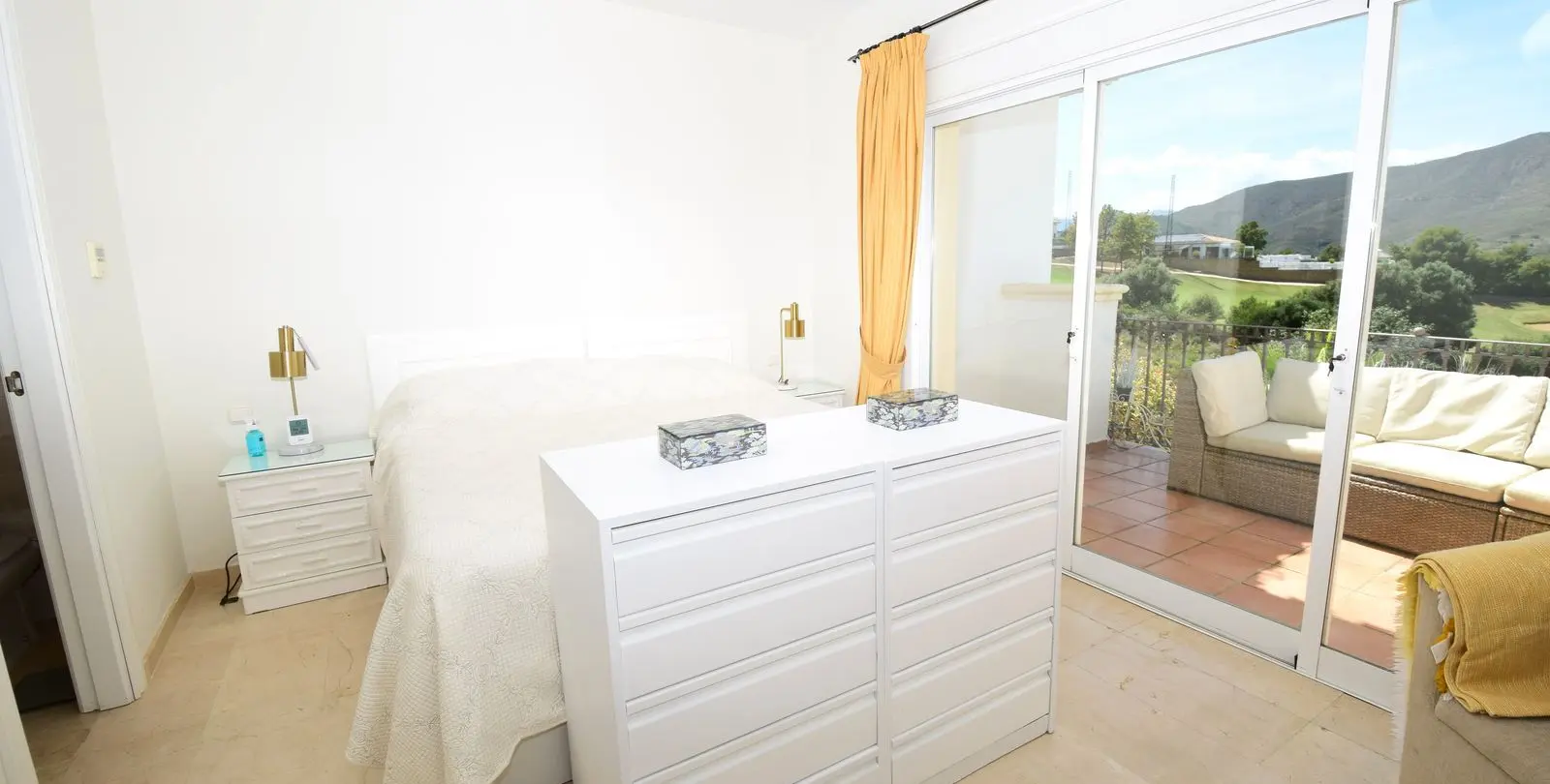 Sale of townhouse in La Cala Golf 10