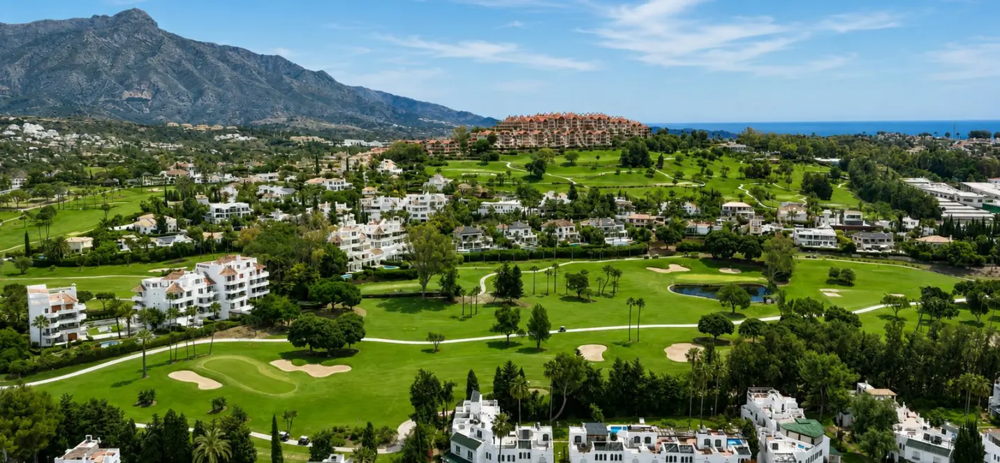 Продажа таунхауса в Nueva Andalucía 0