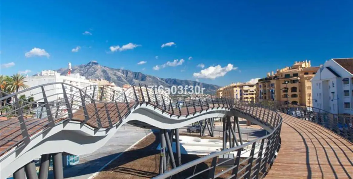 Venta de ático en San Pedro de Alcántara 26