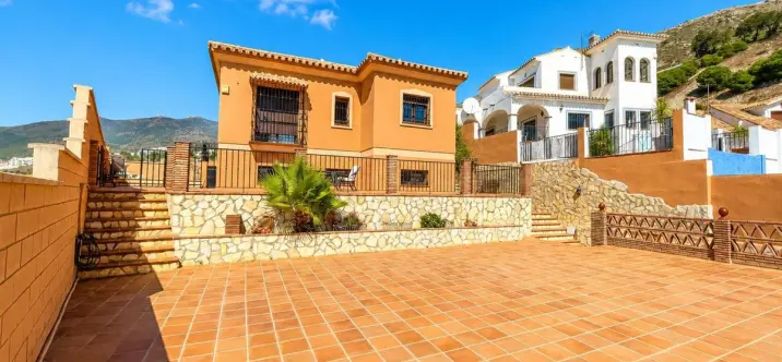 Venta de villa independiente en Benalmadena 1