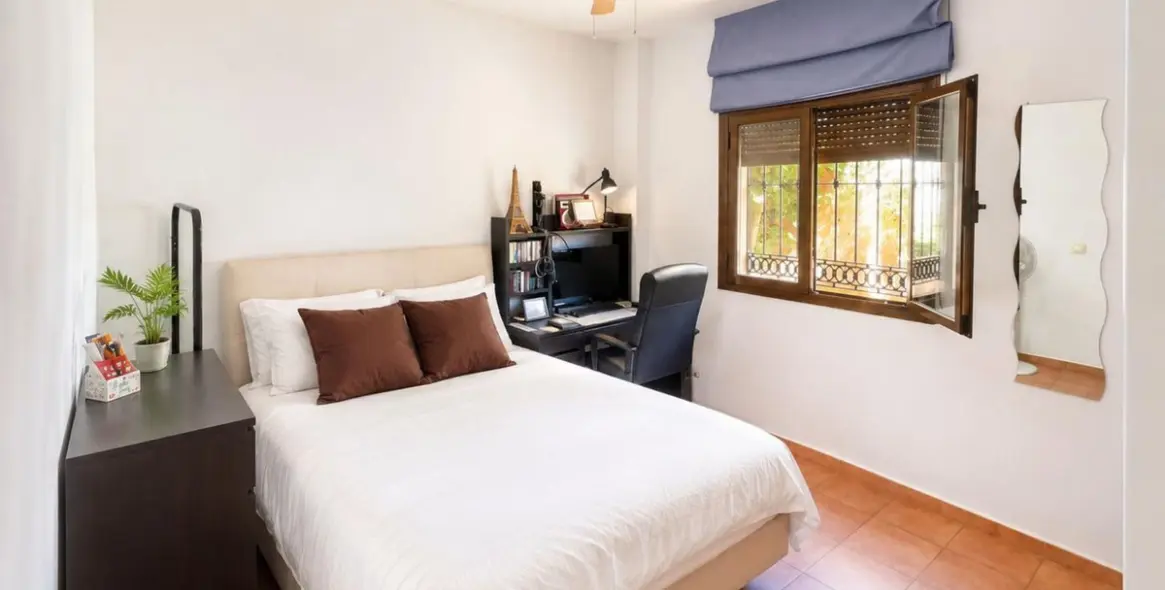 Sale of detached villa in Benalmadena 11