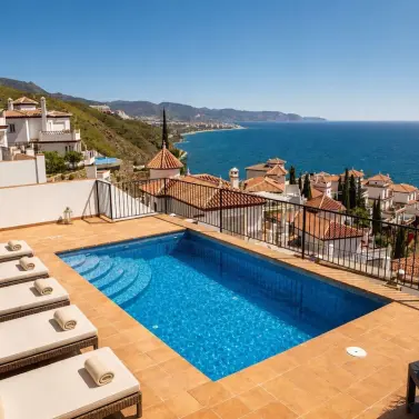 Venta de villa independiente en Nerja