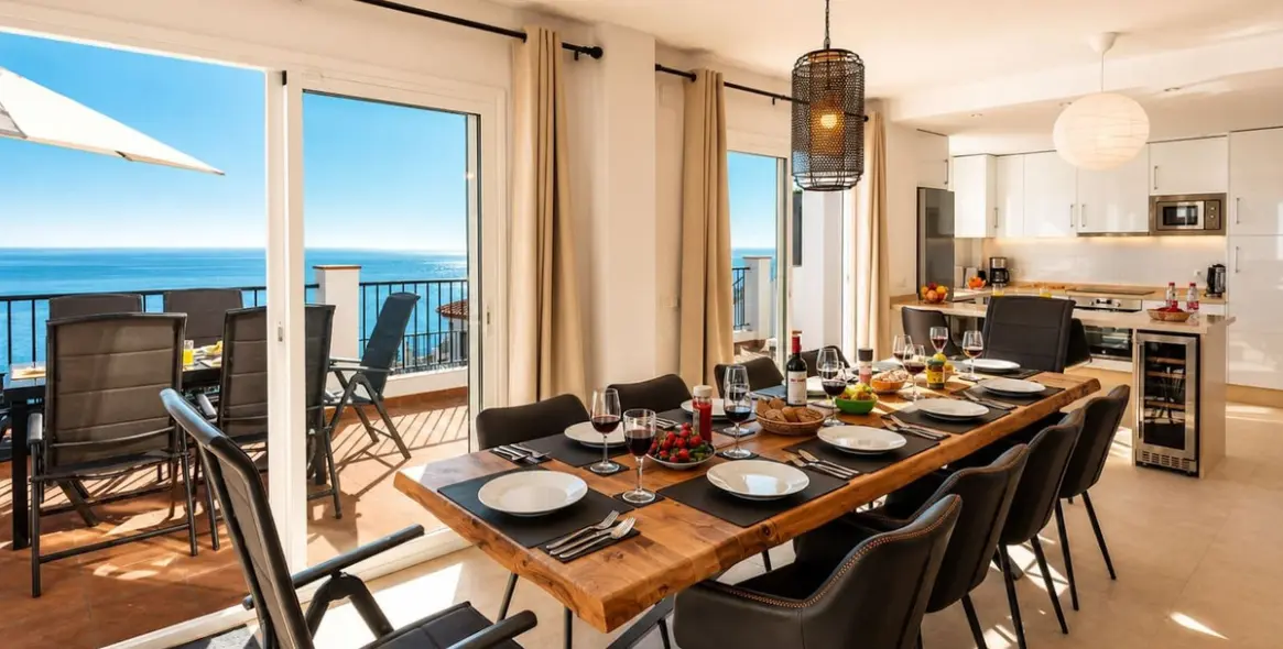 Sale of detached villa in Nerja 3