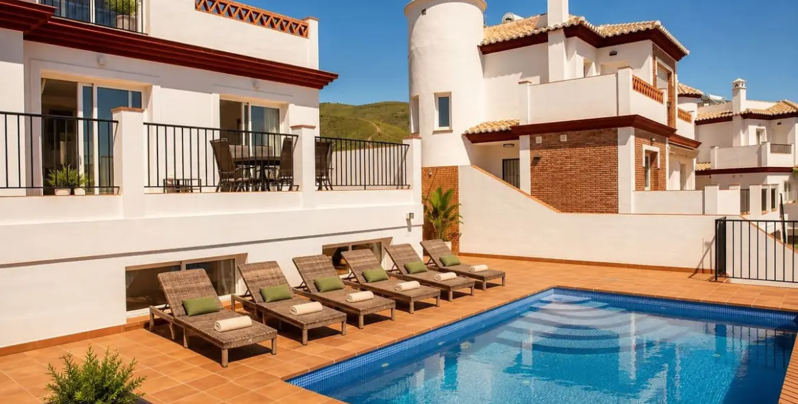 Sale of detached villa in Nerja 9