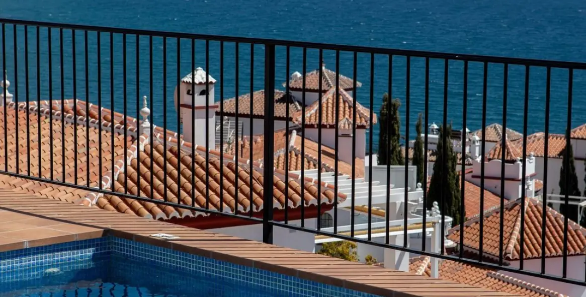Sale of detached villa in Nerja 11