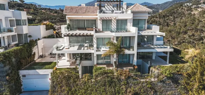 Venta de dúplex en Benahavís 0