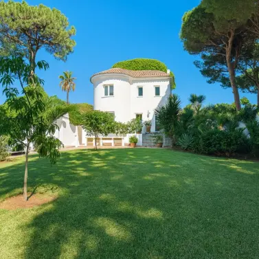 Venta de villa independiente en El Rosario