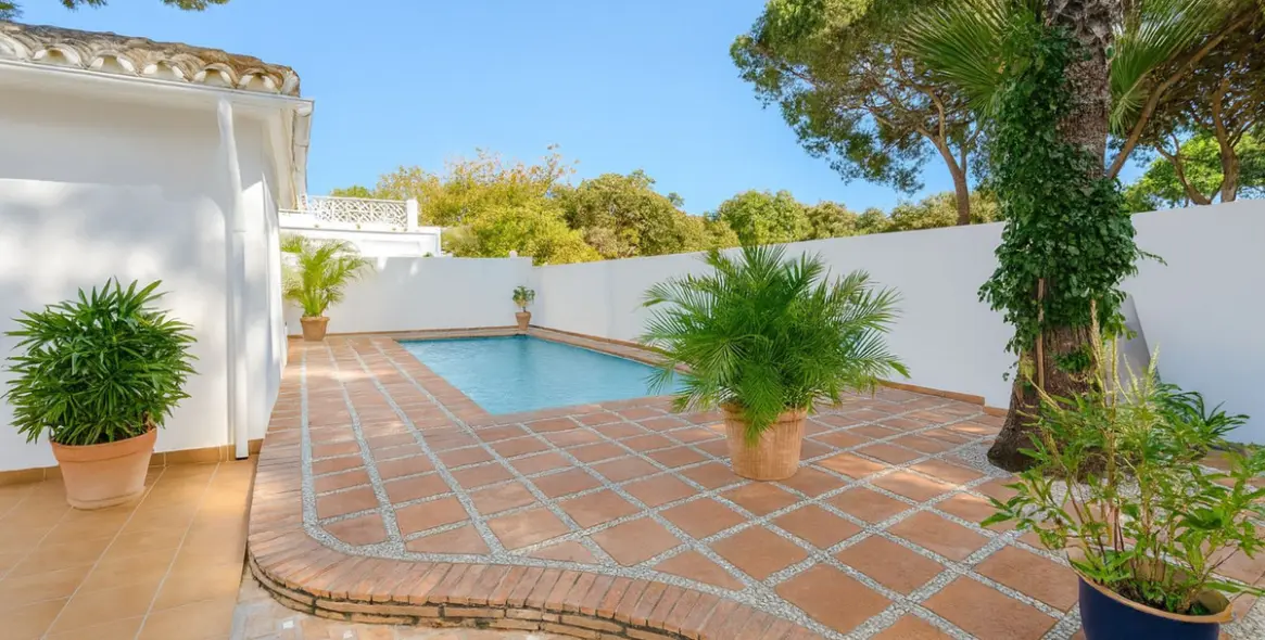 Venta de villa independiente en El Rosario 7