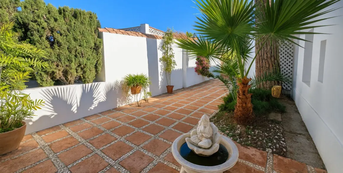 Venta de villa independiente en El Rosario 9