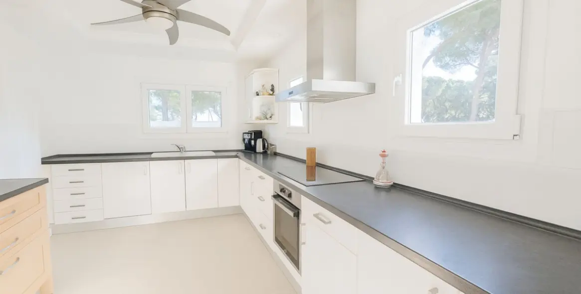 Venta de villa independiente en El Rosario 12