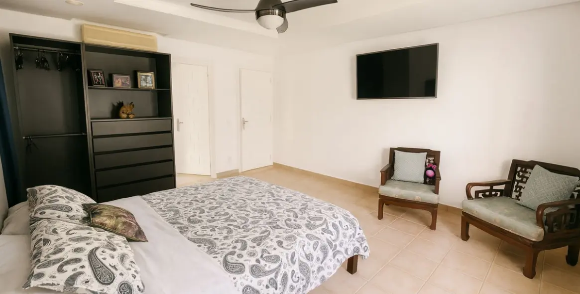 Venta de villa independiente en El Rosario 36
