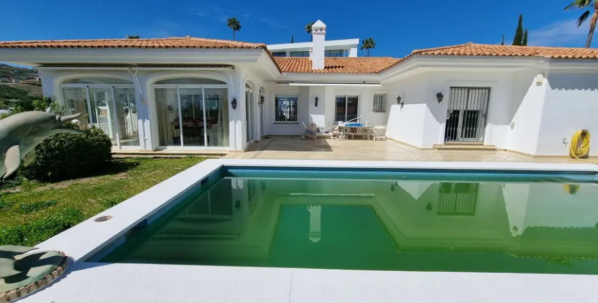 Long-term rent of detached villa in Benahavís 1