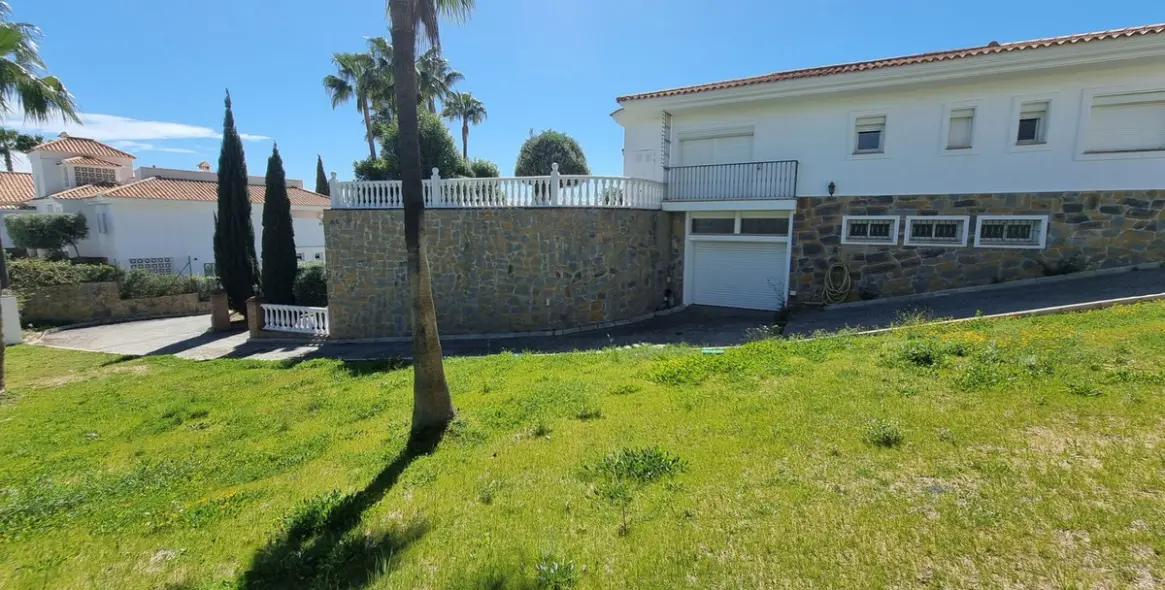 Long-term rent of detached villa in Benahavís 12