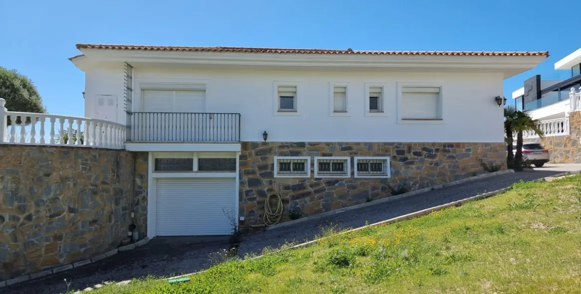 Long-term rent of detached villa in Benahavís 13