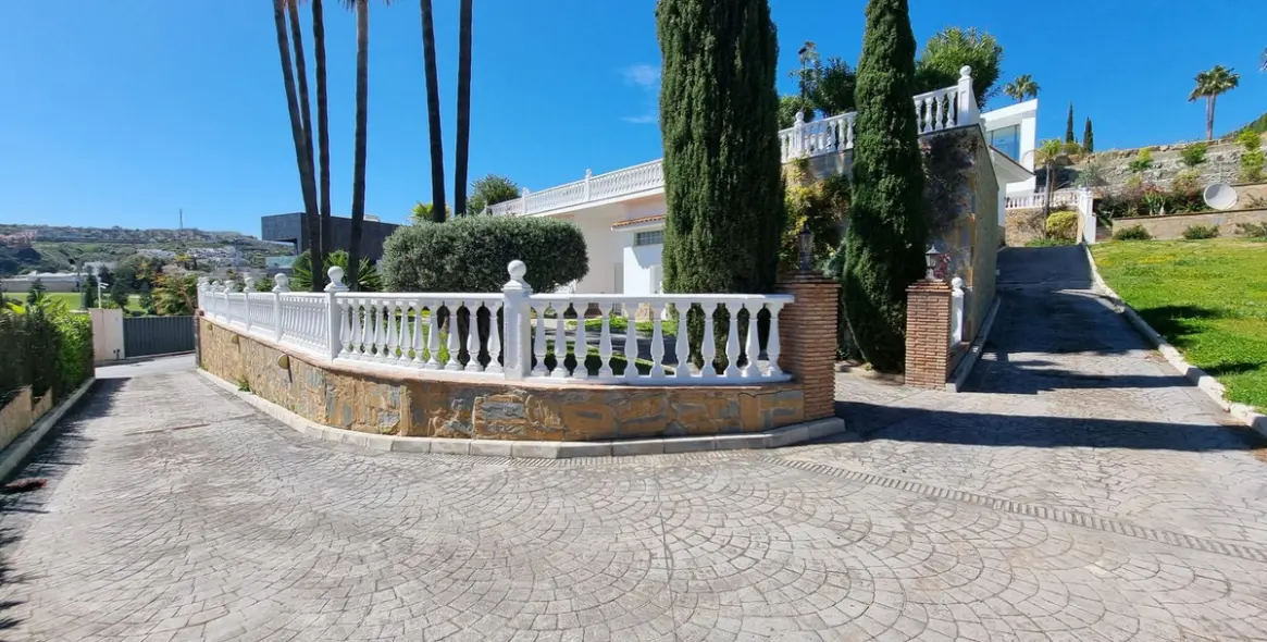 Long-term rent of detached villa in Benahavís 14