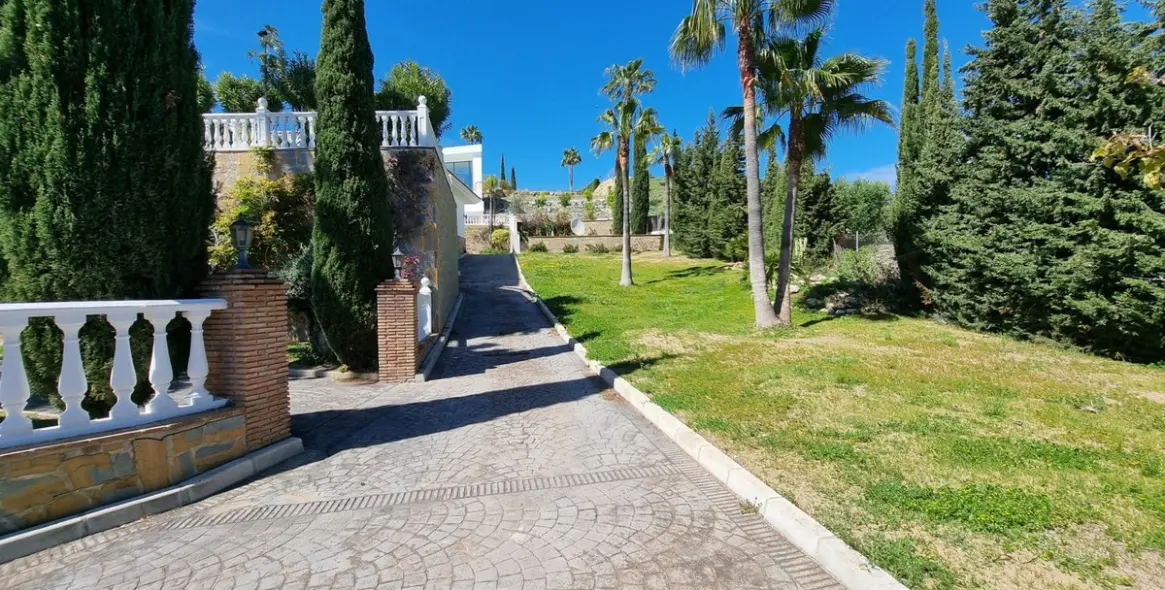 Long-term rent of detached villa in Benahavís 15
