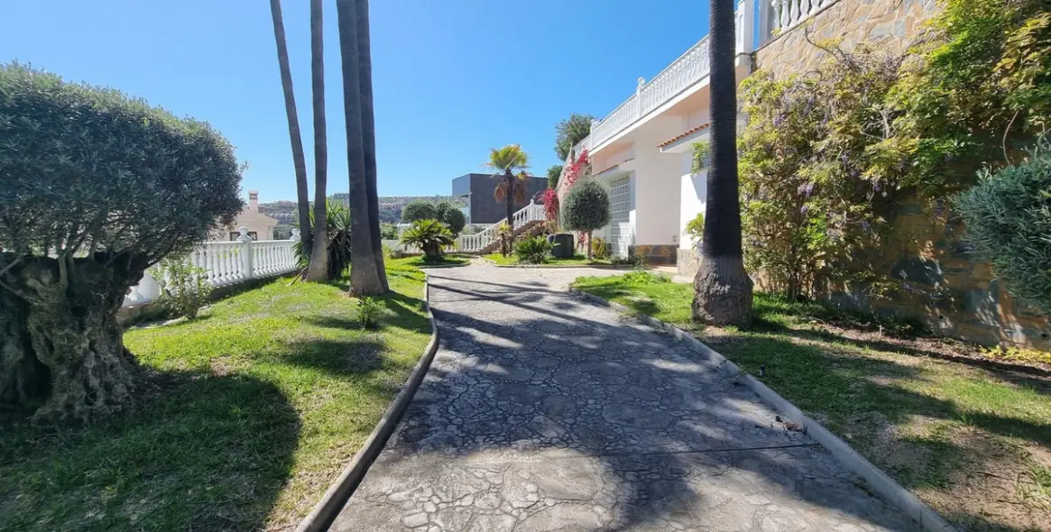 Long-term rent of detached villa in Benahavís 16