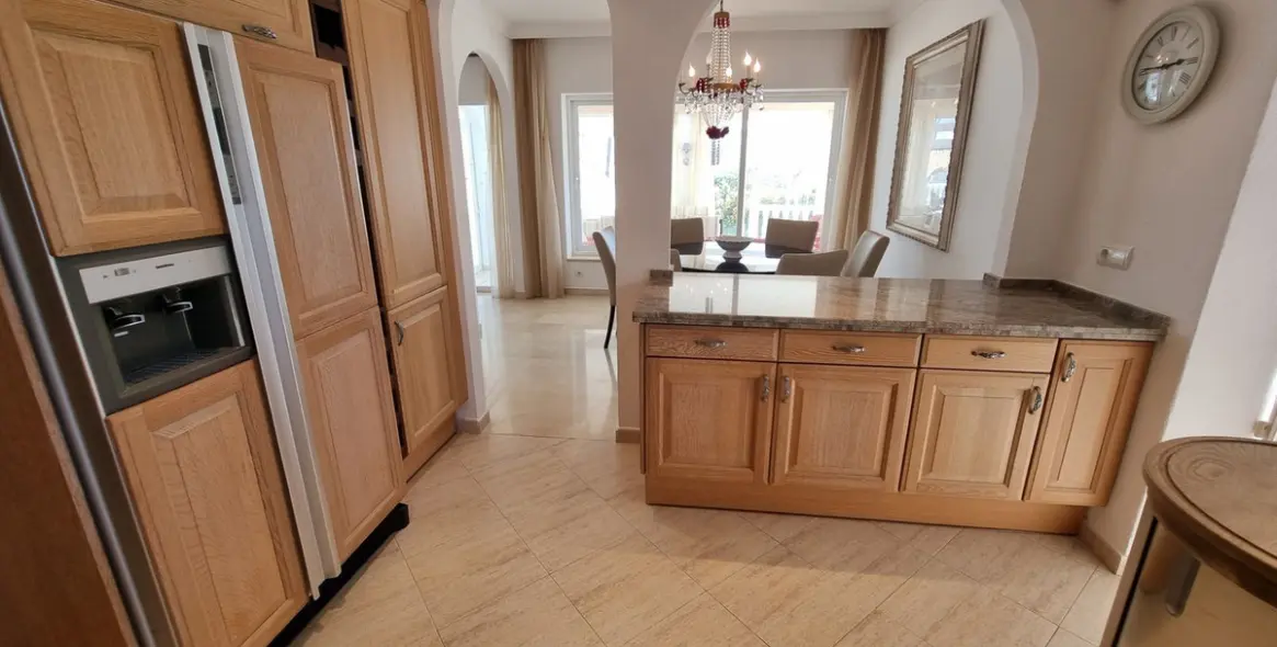 Long-term rent of detached villa in Benahavís 39