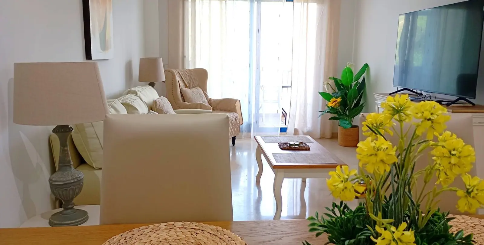 Sale of middle floor apartment in La Duquesa 3
