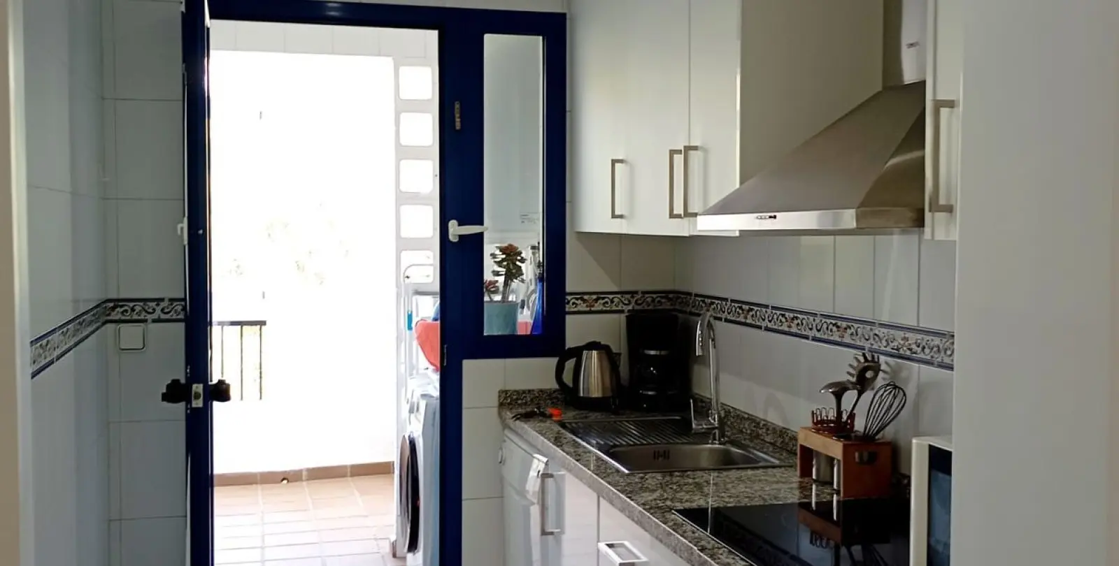 Sale of middle floor apartment in La Duquesa 14