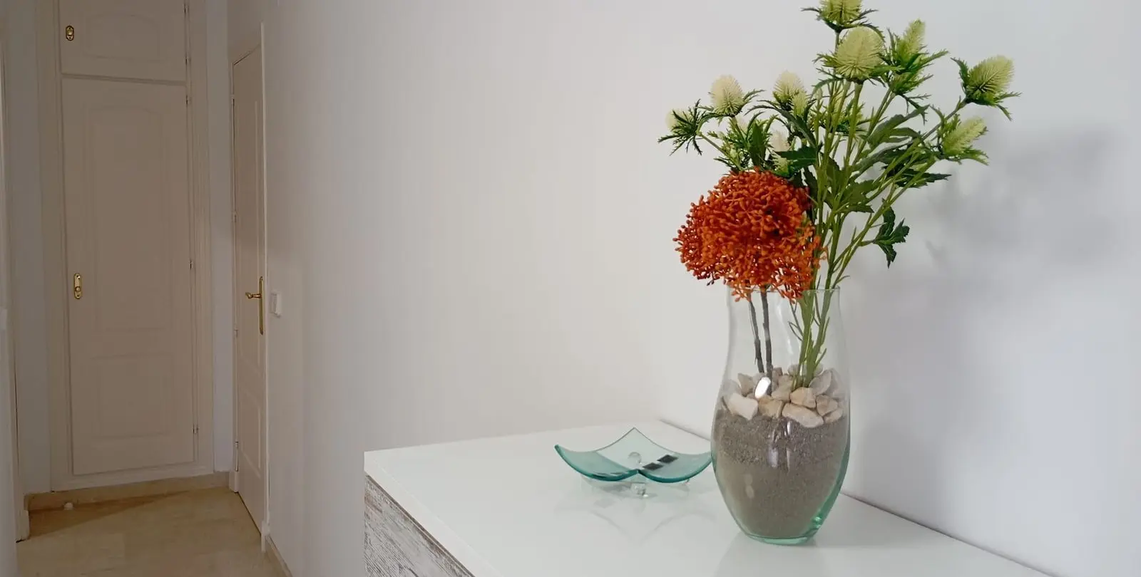 Sale of middle floor apartment in La Duquesa 27