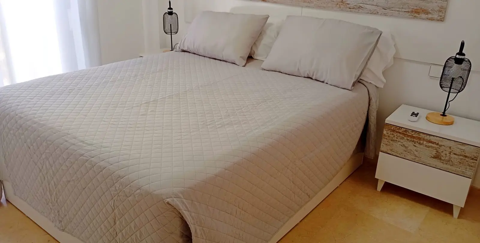 Sale of middle floor apartment in La Duquesa 31