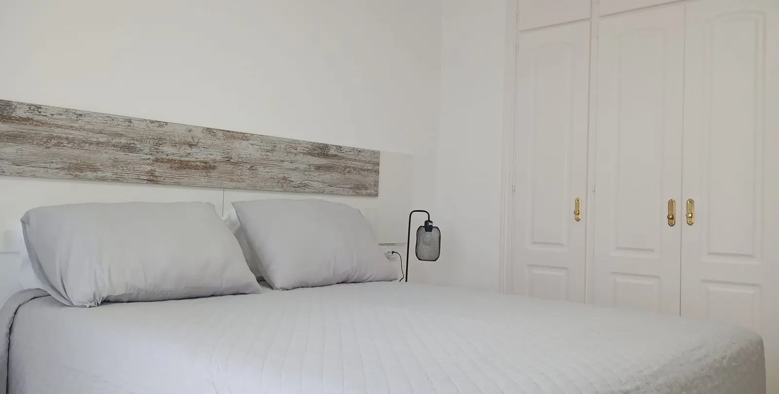 Sale of middle floor apartment in La Duquesa 32