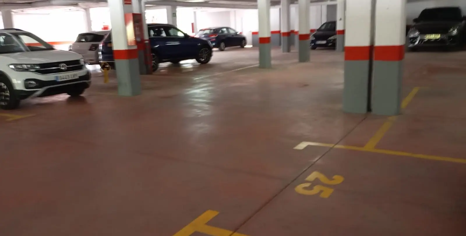 Sale of middle floor apartment in La Duquesa 40