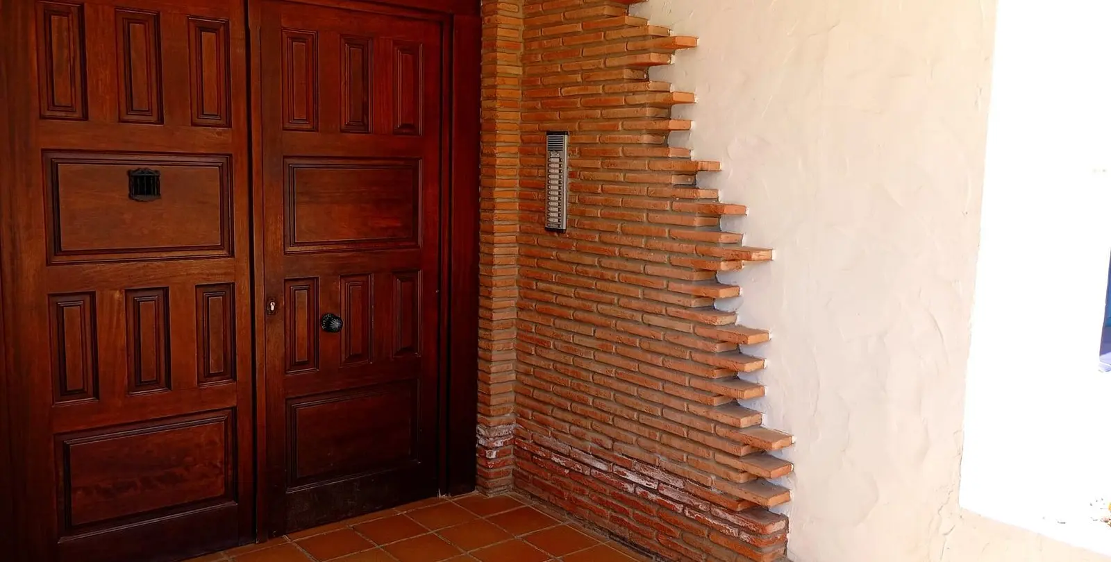 Sale of middle floor apartment in La Duquesa 44